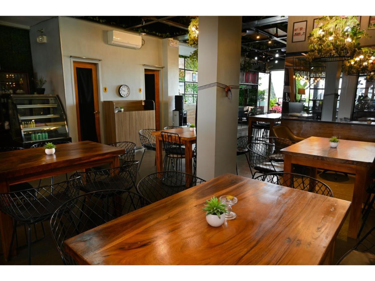 Capital O 890 Nami Hotel Tagaytay Tagaytay City Εξωτερικό φωτογραφία