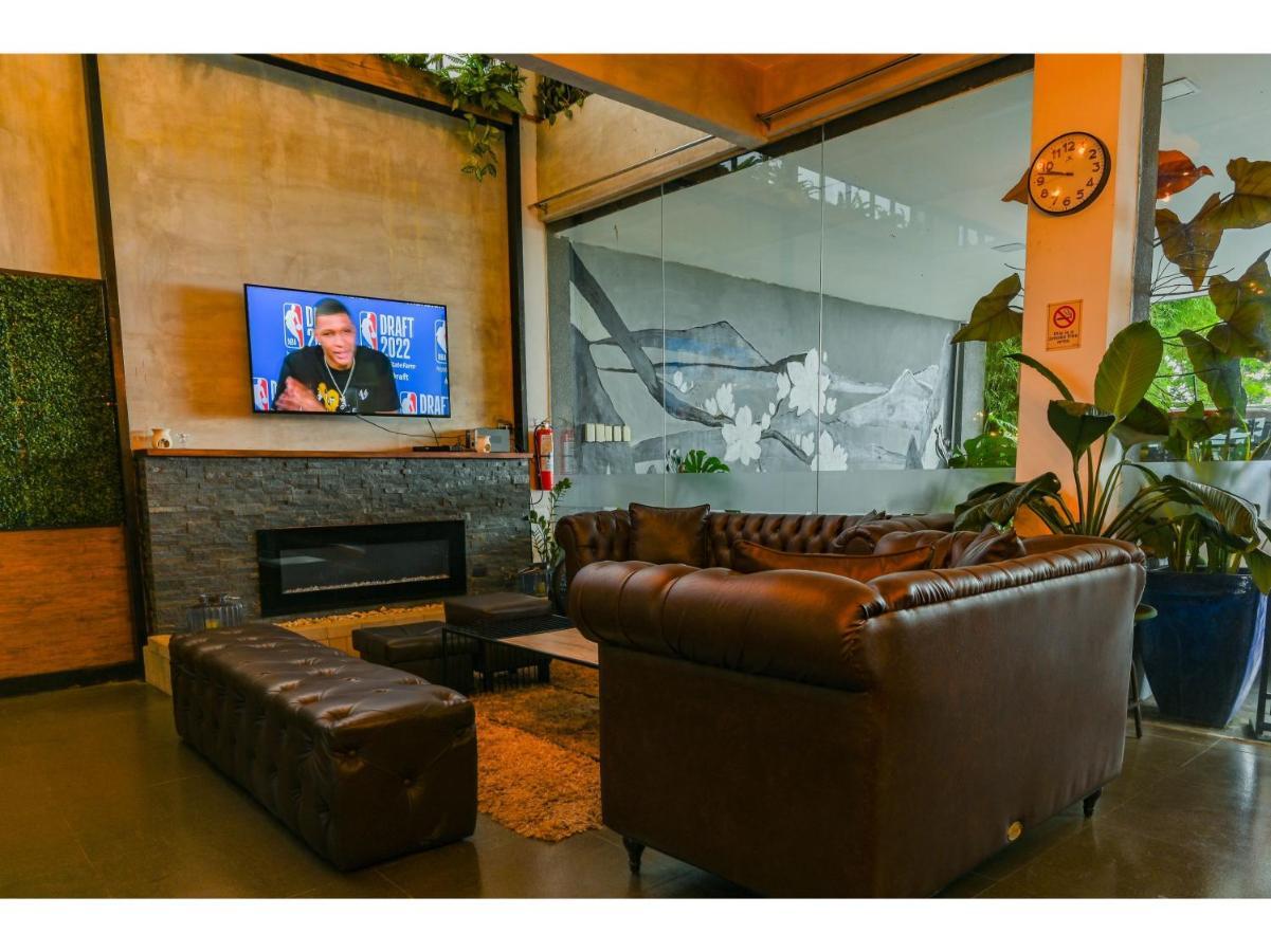 Capital O 890 Nami Hotel Tagaytay Tagaytay City Εξωτερικό φωτογραφία
