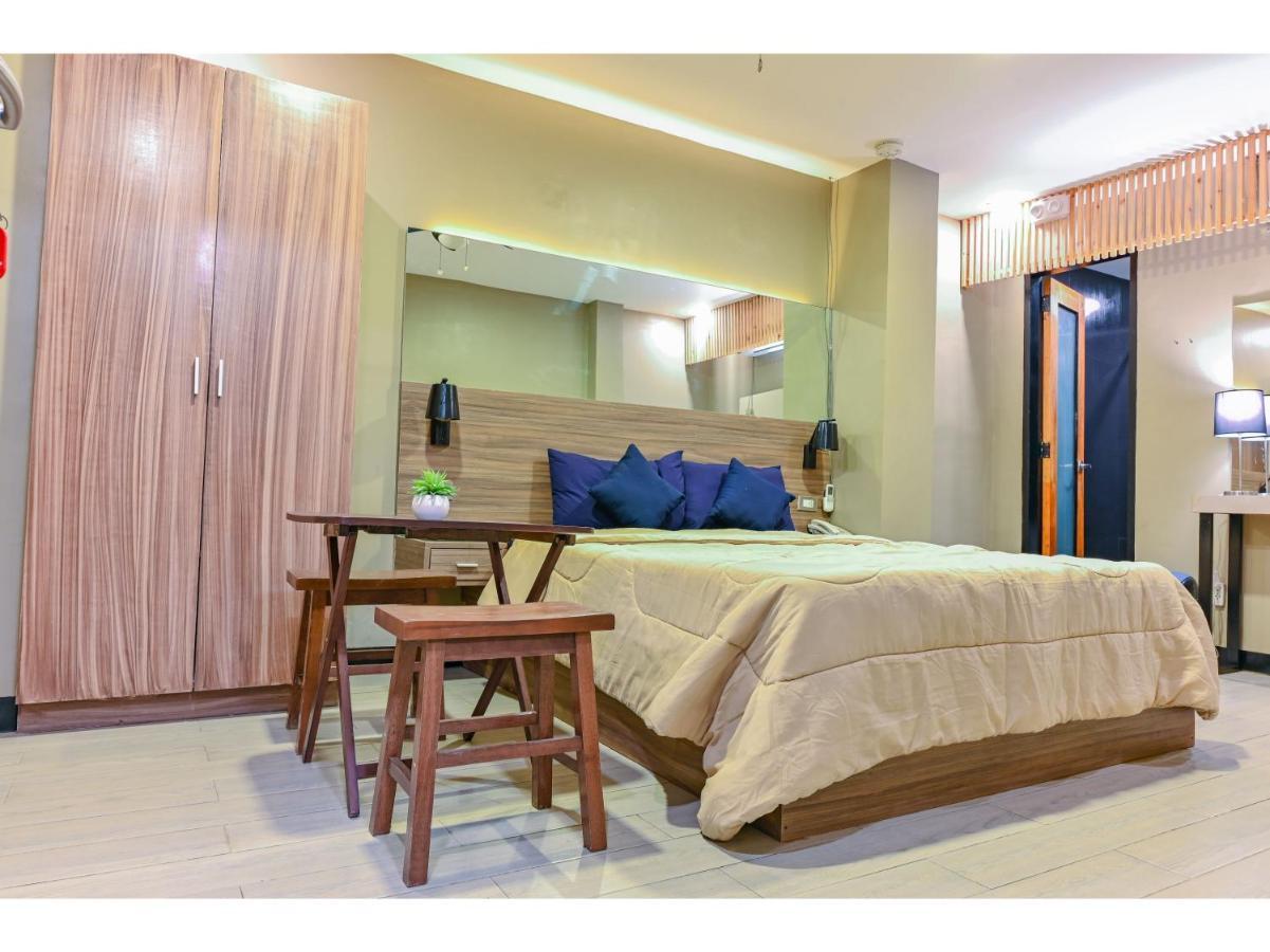 Capital O 890 Nami Hotel Tagaytay Tagaytay City Εξωτερικό φωτογραφία
